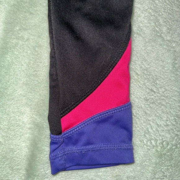 4/5 Girls FILA Leggings - Picture 3 of 8